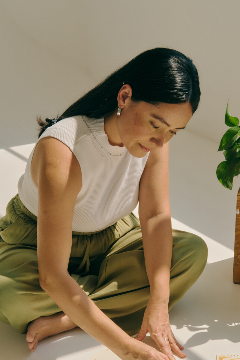 5 Morning Journal Prompts to Start Your Day with Clarity and Intention